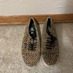 Leopard Vans